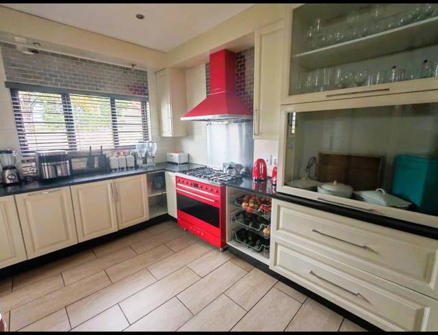 3 BEDROOM HOUSE FOR SALE IN ECO PARK ESTATE